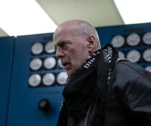 Bruce Willis laat nog een keer zien wat hij kan in actiespektakel Deadlock