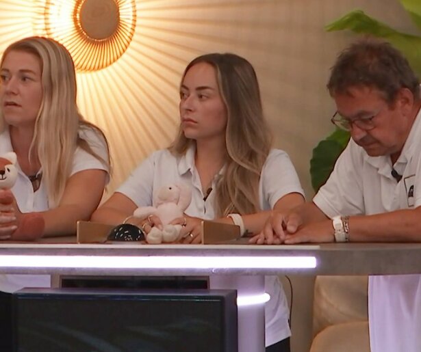 De Bondgenoten-kijkers bereiden zich voor op de negende knock-outs