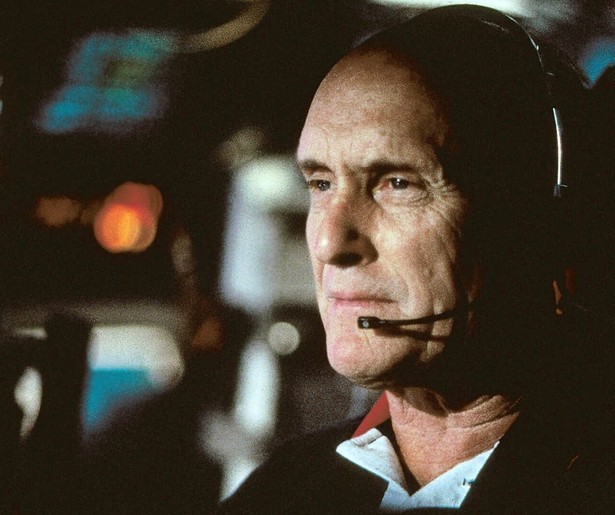 Een gigantische komeet vliegt richting de aarde in Deep Impact