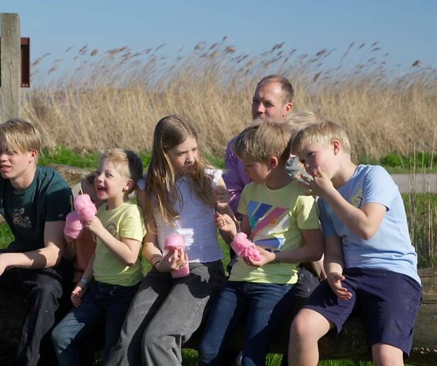 De kinderen van de familie Blom zijn voor één dag de baas in Een Huis Vol