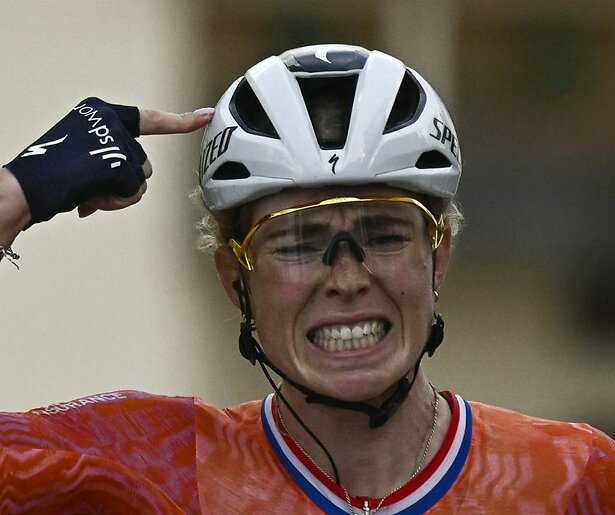 Demi Vollering zint op sportieve wraak tijdens het WK Wielrennen in en rond Zürich