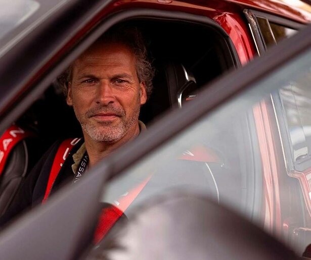 Werner Budding deelt zijn autokennis in De Mooiste Wegen op RTL 4