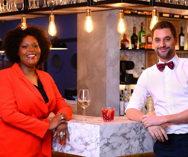 Denice Dest geniet van First Dates: 'Op succesvolle avonden staan we te knetteren van plezier'