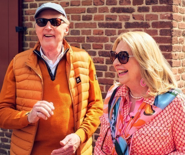 André van Duin en Janny van der Heijden trappen het vijfde seizoen Denkend aan Holland af