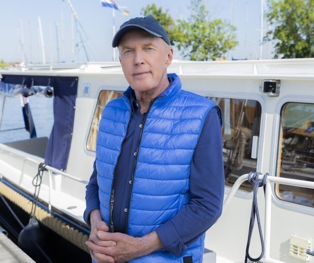 André van Duin gaat terug naar zijn roots in Denkend aan Holland