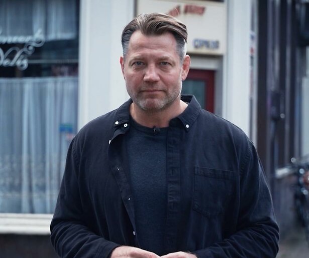 De TV van gisteren: Publiek verrassend positief over Dennis van der Geest in Waar Is Mijn Erfenis?