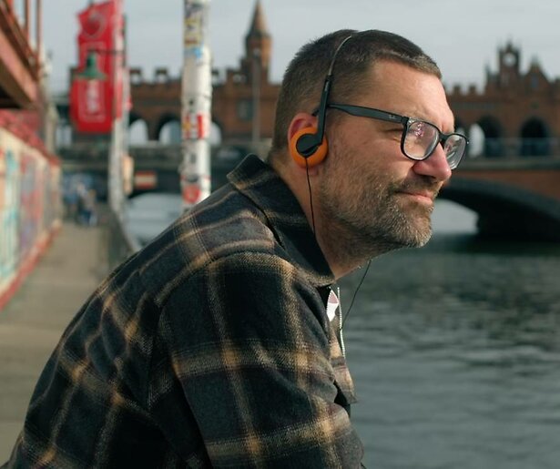 Zien: De eerste beelden van het nieuwe programma Der Theo zijn er