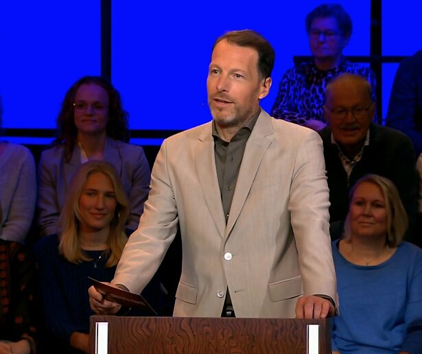 De TV van gisteren: De Slimste Mens-kijkers spotten toch iets vertrouwds