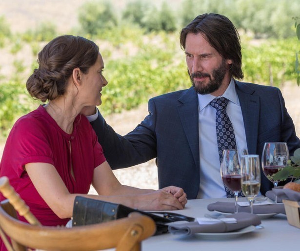 Winona Ryder wijst Keanu Reeves af in Destination Wedding