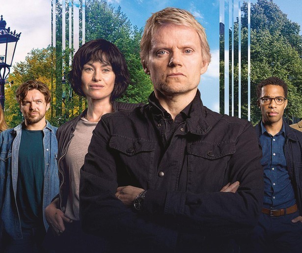 Een lijk onder de windmolens in Detective Van der Valk