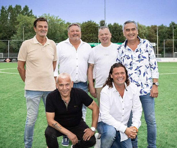 Cor ten Bosch  en Niels Visser blikken vooruit op De Voetbaltrainer