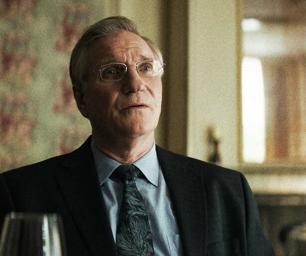 Peter Blok probeert de situatie onder controle te houden in De Vuurwerkramp