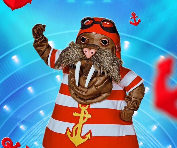 Wie gaat er schuil achter het pak van de Walrus in The Masked Singer 2023?