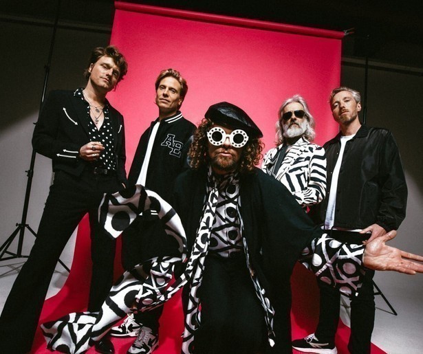 Concert van Di-Rect met het Residentie Orkest te zien op NPO 3