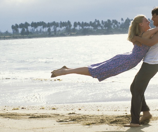 Romola Garai en Diego Luna dansen erop los in Dirty Dancing 2: Havana Nights
