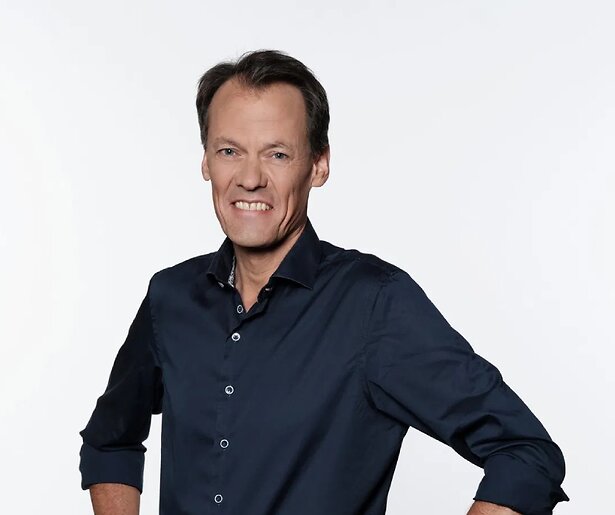 Tijs van den Brink komt met talkshow op de zondagochtend