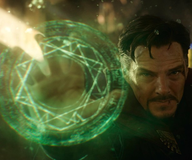 Benedict Cumberbatch verandert in een heuse superheld in Doctor Strange