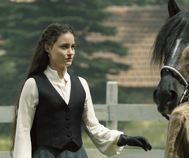 Dominique Devenport zet haar plannen voor de race door in Sisi