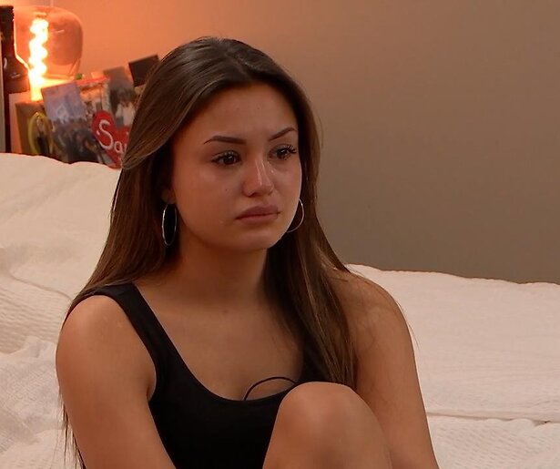 Zal Donna in deze aflevering van De Bondgenoten haar koffers moeten pakken?