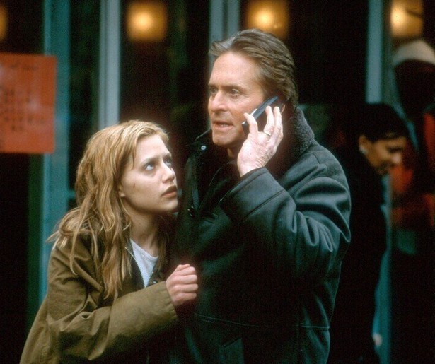 Michael Douglas wil zijn ontvoerde dochter redden in Don't Say a Word