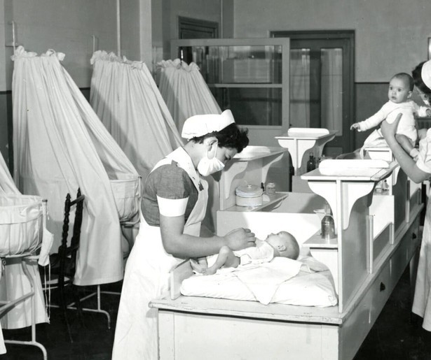 De documentaireserie Dossier Afgestaan begint aan de laatste aflevering op NPO 2