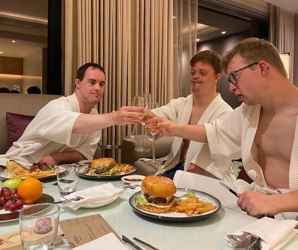 Thaise taferelen in nieuwe aflevering Down the Road