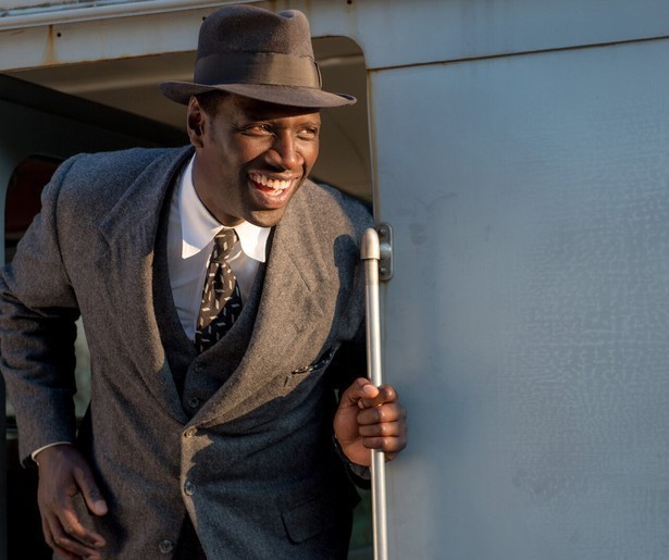 Omar Sy belazert zijn patiënten in Dr. Knock