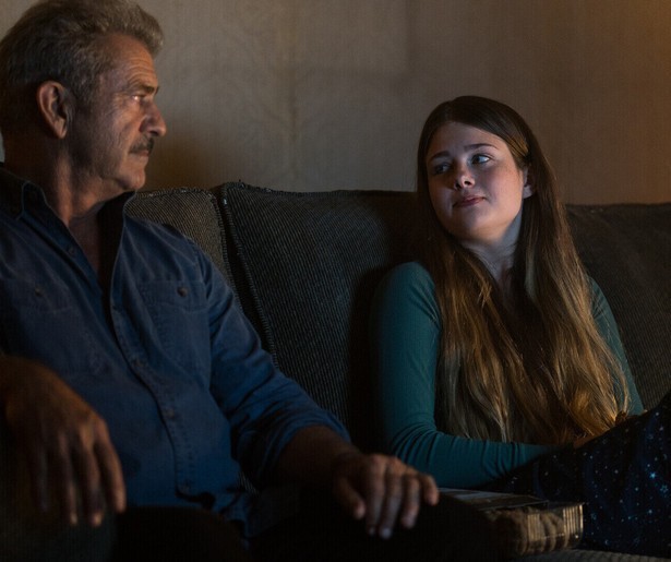 Vince Vaughn en Mel Gibson beroven criminelen in Dragged Across Concrete