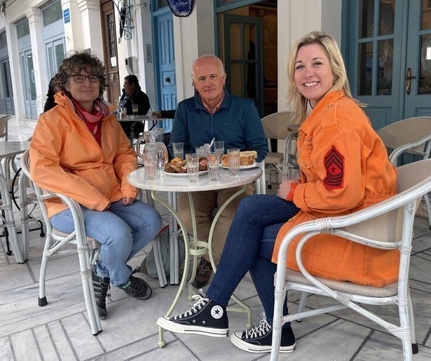 Carrie ten Napel en Dionne Stax openen nieuw seizoen Droomhuis Gezocht in Griekenland