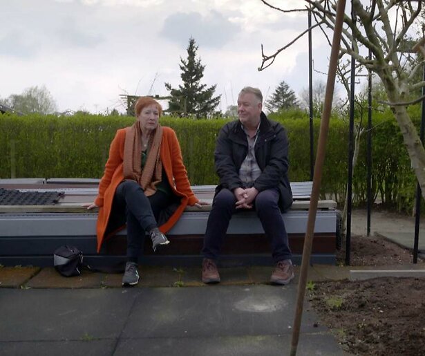 Loes Luca spreekt met laaggeletterde Koos in Duidelijke Taal