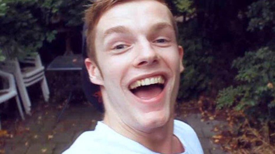 Boek over YouTube-ster Enzo Knol Boek over YouTube-ster Enzo Knol