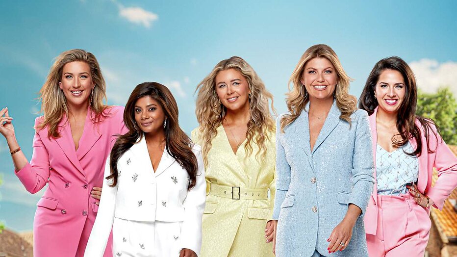 Bo Wilkes, Kimberly Bosman, Florine Hofstee, Pauline Wingelaar en Leslie Keijzer