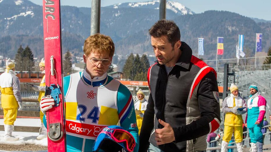 Taron Egerton en Hugh Jackman in Eddie the Eagle