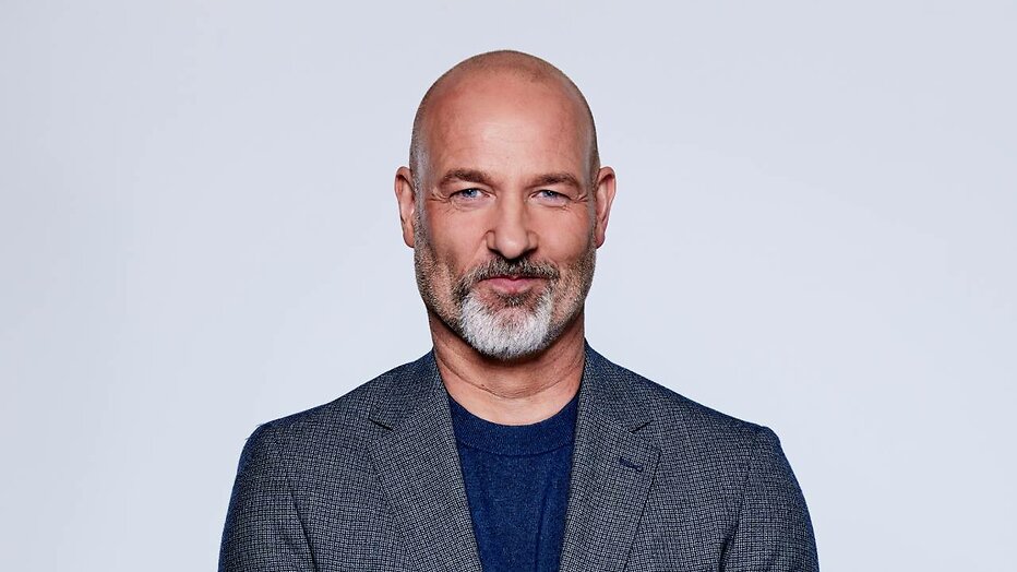 Eddy Zoey presenteert oa RTL Boulevard.