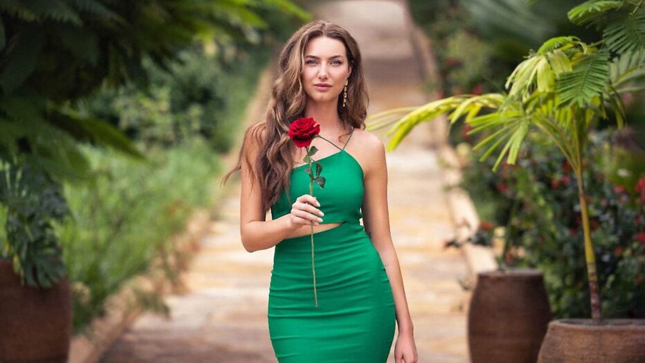 Eline in De Bachelor 2024. 