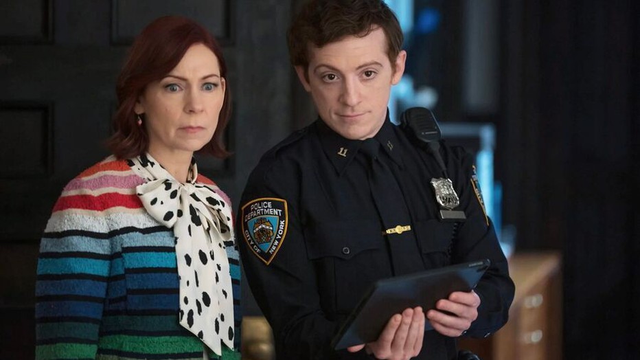 Carrie Preston en Ethan Slater in Elsbeth Carrie Preston en Ethan Slater in Elsbeth