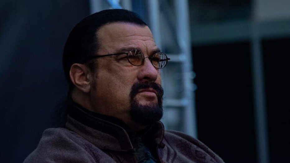 Steven Seagal in End of a Gun