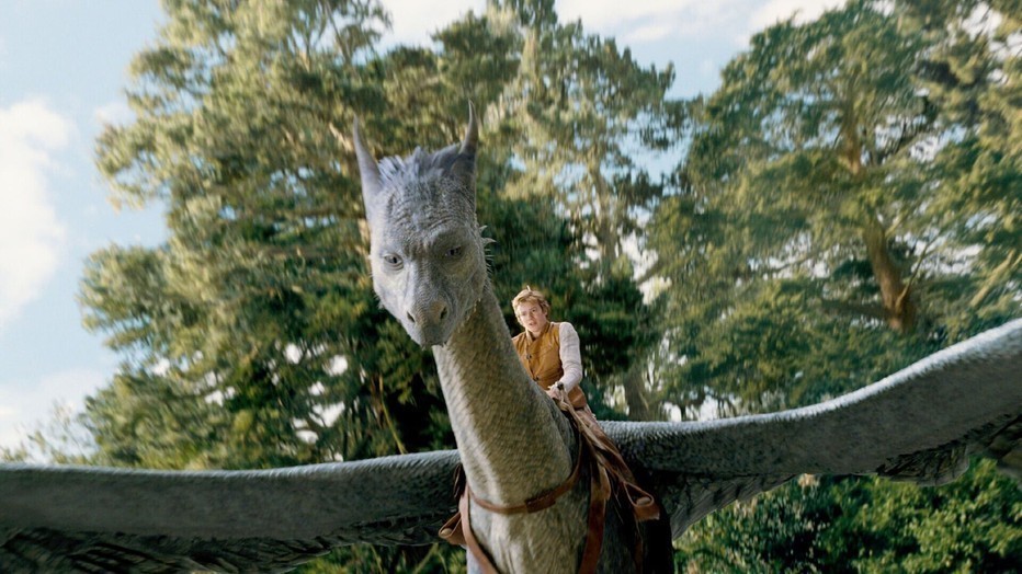 Edward Speleers als Eragon in Eragon Edward Speleers als Eragon in Eragon