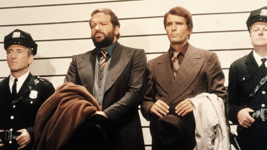 Bud Spencer en Giuliano Gemma in Blauwe Bonen voor Twee Binken (Even Angels Eat Beans)