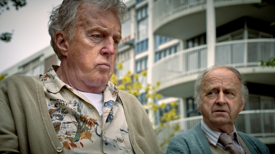 Kees Hulst in de oude serie als Hendrik Groen en André van Duin als Evert Duiker. Kees Hulst in de oude serie als Hendrik Groen en André van Duin als Evert Duiker.