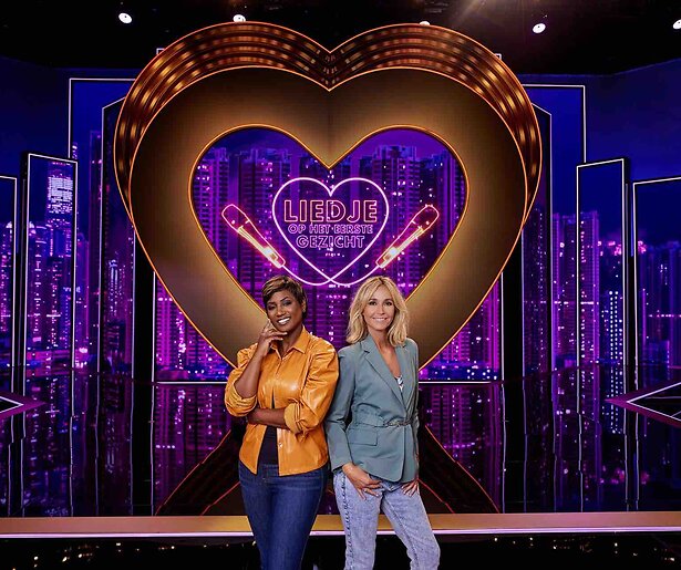 Edsilia Rombley en Wendy van Dijk presenteren datingshow met zingende singles
