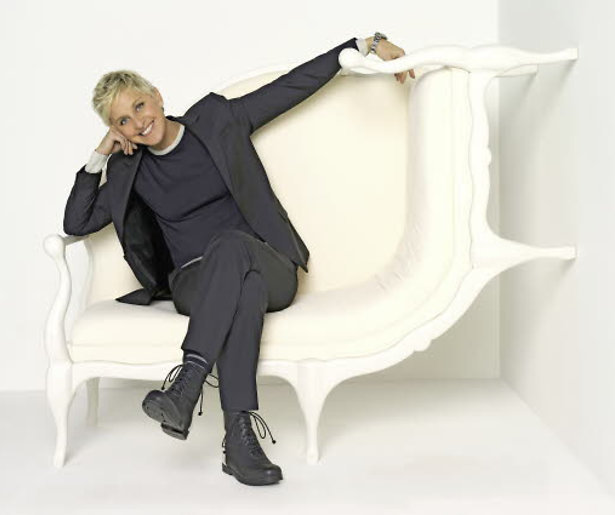 Ellen DeGeneres met de billen bloot op kerstkaart