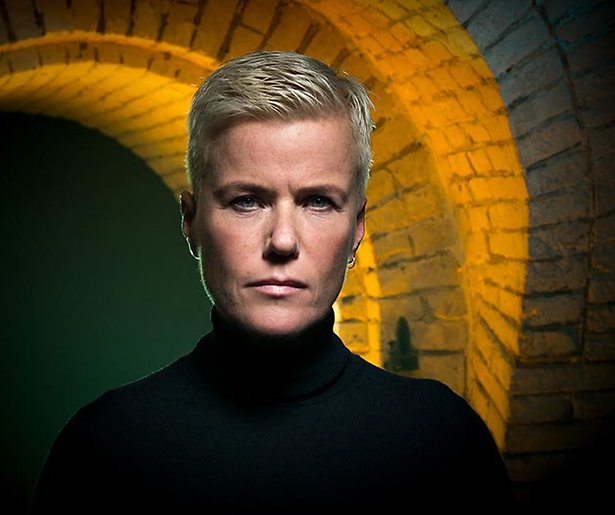 Ellie Lust over haar nieuwe programma Bizarre Zaken 