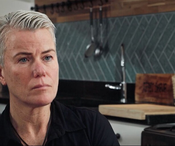 Ingeborg verloor 130.000 euro en Ellie Lust schiet haar te hulp in Opgelicht in de Liefde