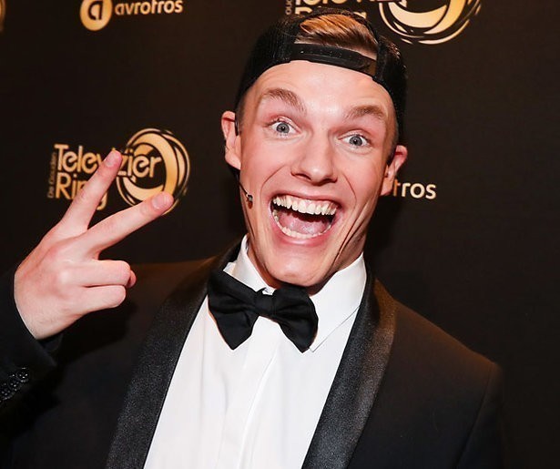 Vlogger Enzo Knol breekt teen bij taekwandoles