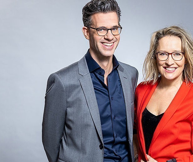De TV van gisteren: Nieuwe talkshow Op1 begint goed
