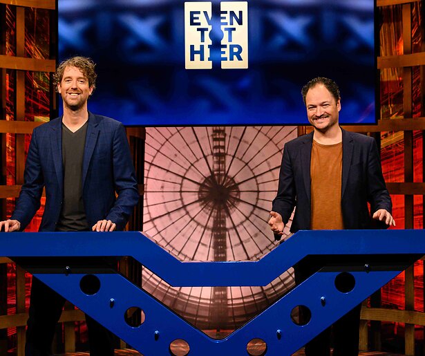 De TV van gisteren: kijkers genieten van vlijmscherpe aflevering Even Tot Hier