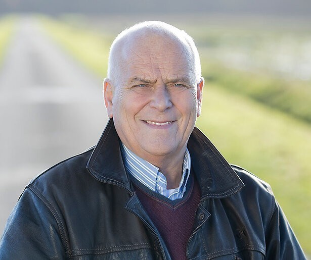 Evert ten Napel voorziet het skischansspringen in Garmisch-Partenkirchen van commentaar op SBS6