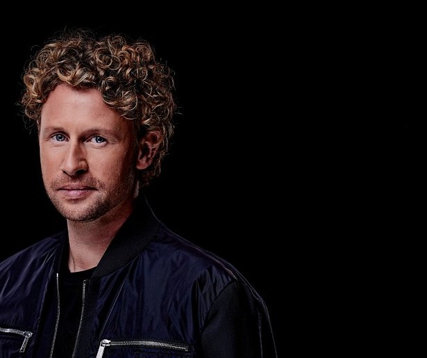 Ewout Genemans onderzoekt de schaduw op Bonaire