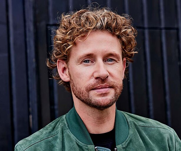 Ewout Genemans bezoekt het kinderbrandwondencentrum in Beverwijk